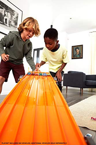 Hot Wheels Super 6-Lane Raceway